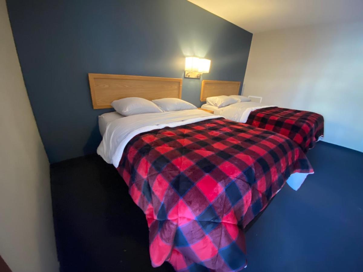 Lumberjack Inn Hayward Ngoại thất bức ảnh